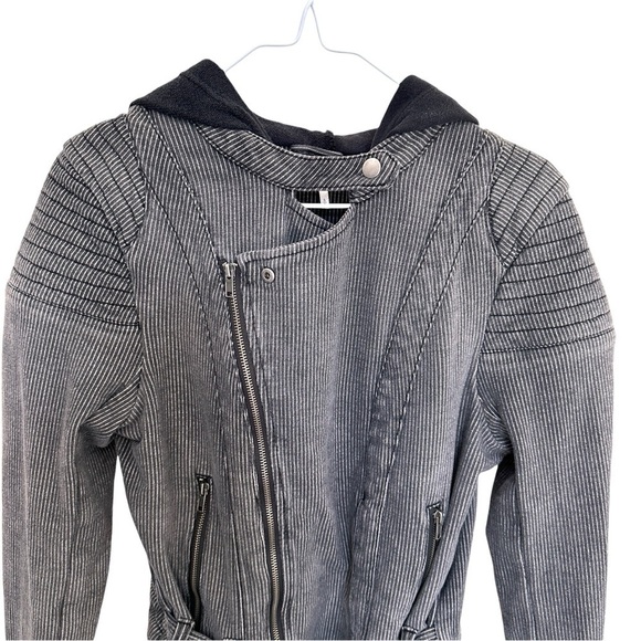 Free People Pinstripe Hooded Knit Moto Jacket in Charcoal Stripes Y2K Size Small - Picture 5 of 13